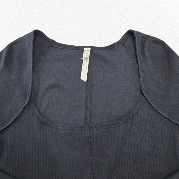 Intimately Free People Black Seam Detail Ribbed Long Sleeve Top Size Medium - Picture 3 of 6